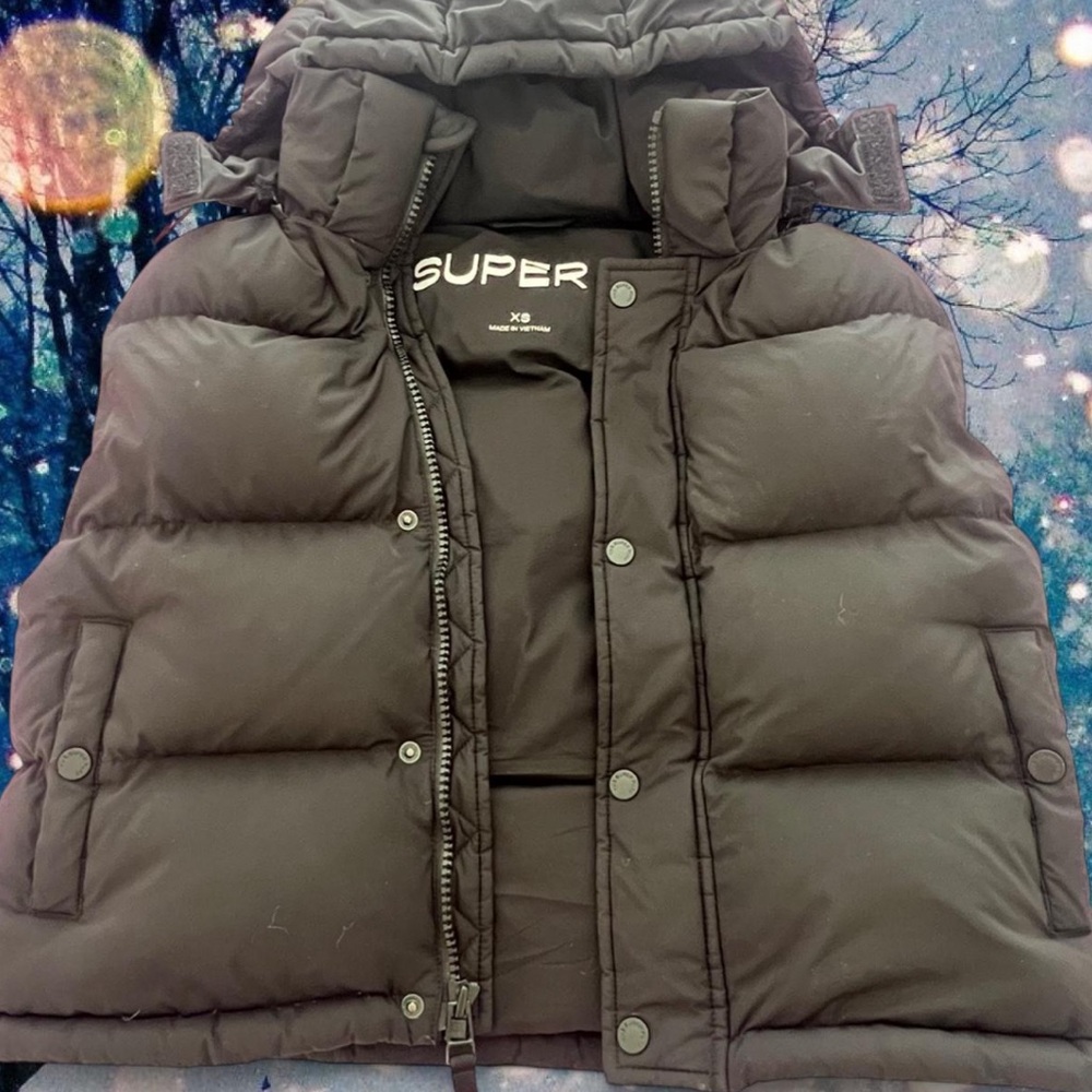 Aritzia Super Black Puffer Vest